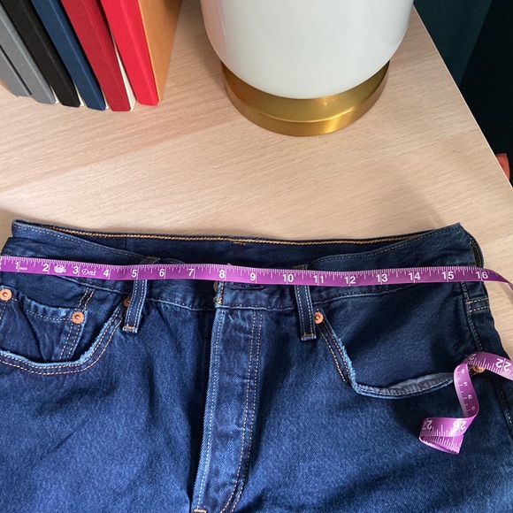 Levi’s 501 High Rise Shorts - Picture 10 of 10